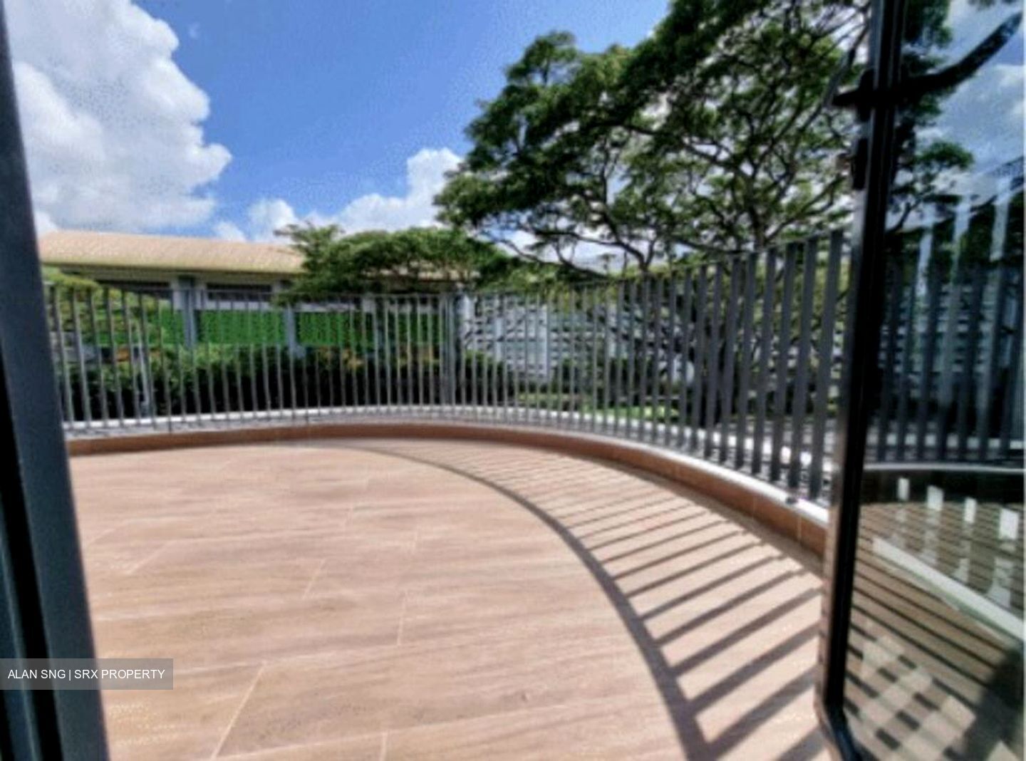 Cashew Green (D23), Terrace #454880231